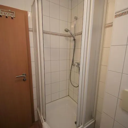 S 42 B - Ferienhaus Mit Terasse Und Grossem Garten An Der Mueritz Feriehus Röbel