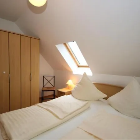 S 42 B - Ferienhaus Mit Terasse Und Grossem Garten An Der Mueritz Feriehus *